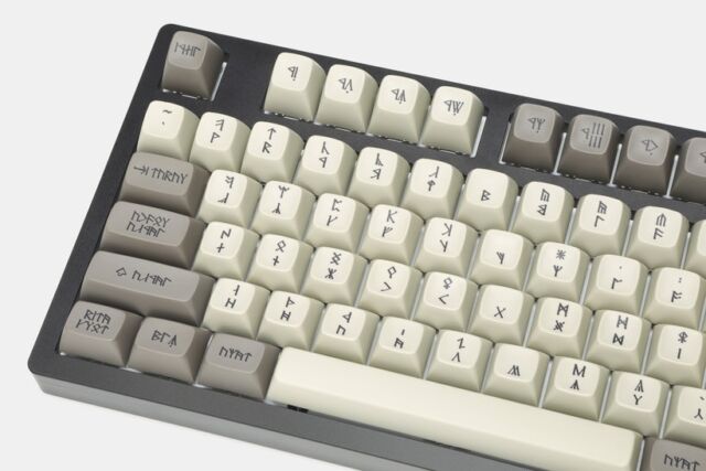 All the <em>Lord of the Rings</em> keycaps use a taller, SA-like form factor called MT3.