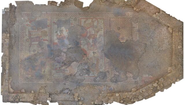The full mosaic, depicting scenes from Homer's <em>Iliad.</em>