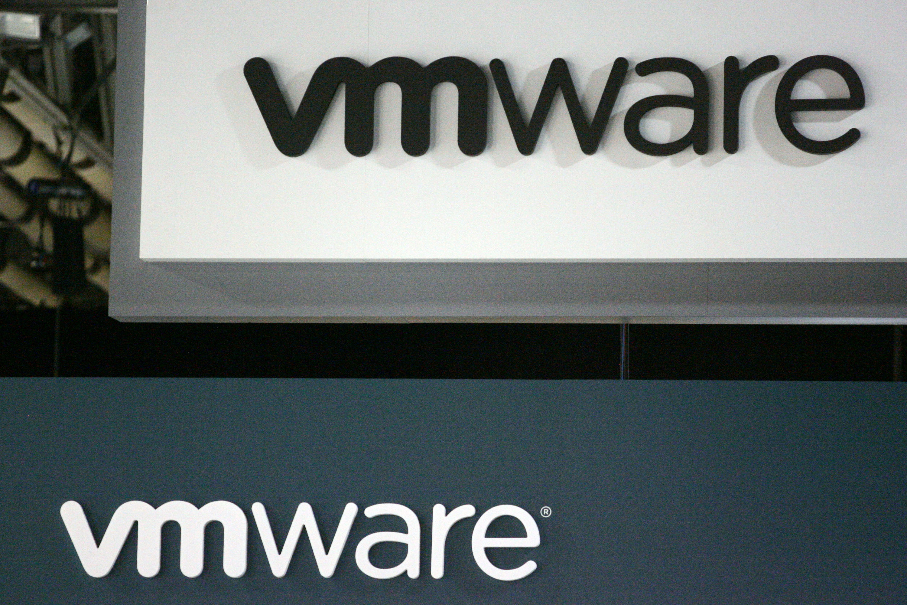 Dell spins off $64 billion VMware as it battles debt hangover | Ars Technica