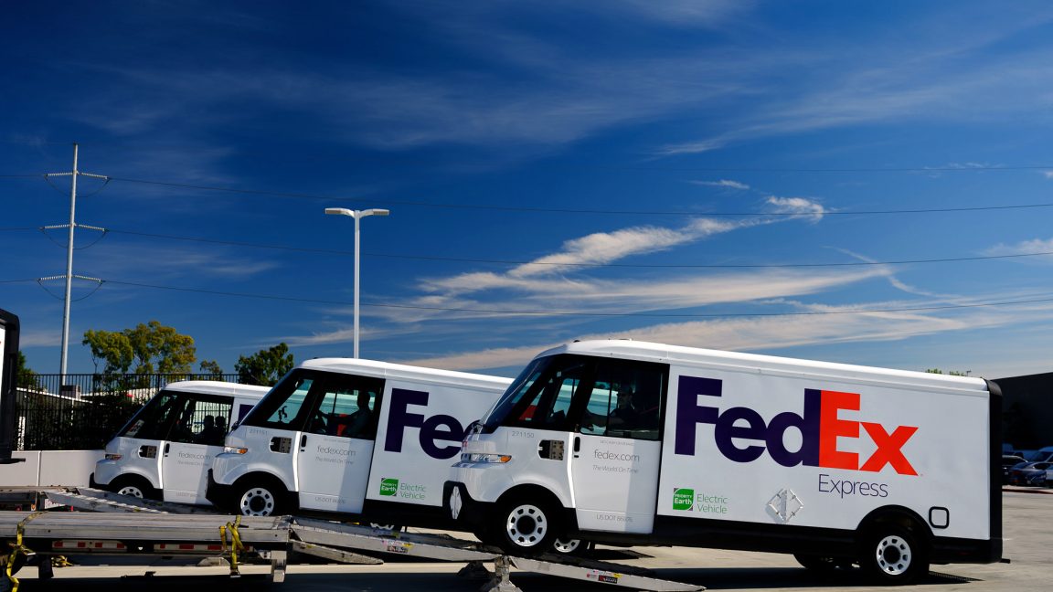 FedEx receives its first electric BrightDrop delivery vans - Ars Technica