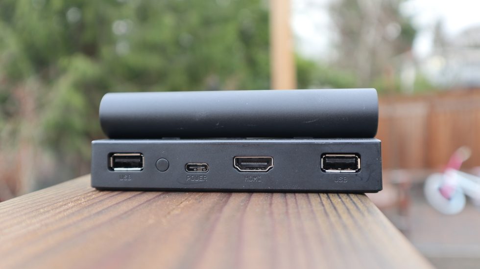 Ports Dock Analogiques: Hdmi (1), Usb Type-A (2), Usb Type-C Pour L’alimentation (1).