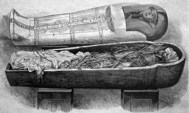 Historical engraving of the mummy of ancient Egyptian pharaoh Amenhotep I (1888). 