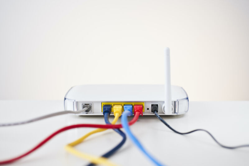 300,000 MikroTik routers are ticking security time bombs, researchers say