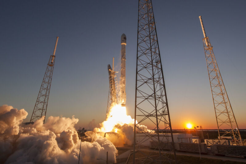 On February 11, 2015, a Falcon 9 lifted off from SpaceX’s Launch Complex 40 at Cape Canaveral Air Force Station, Florida, carrying the Deep Space Climate Observatory satellite on SpaceX’s first deep space mission.
