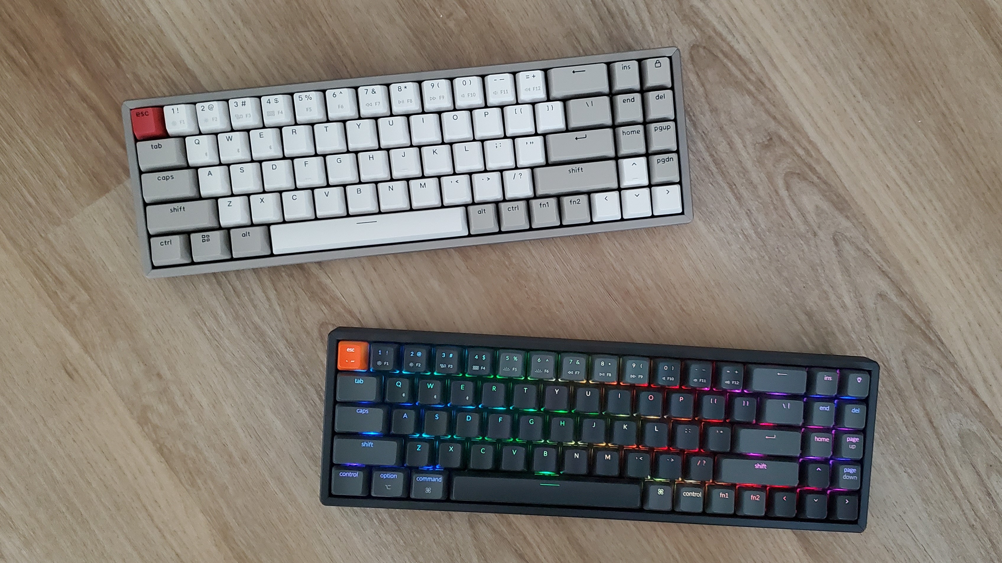 apple computer keyboard backlit with apple function keys