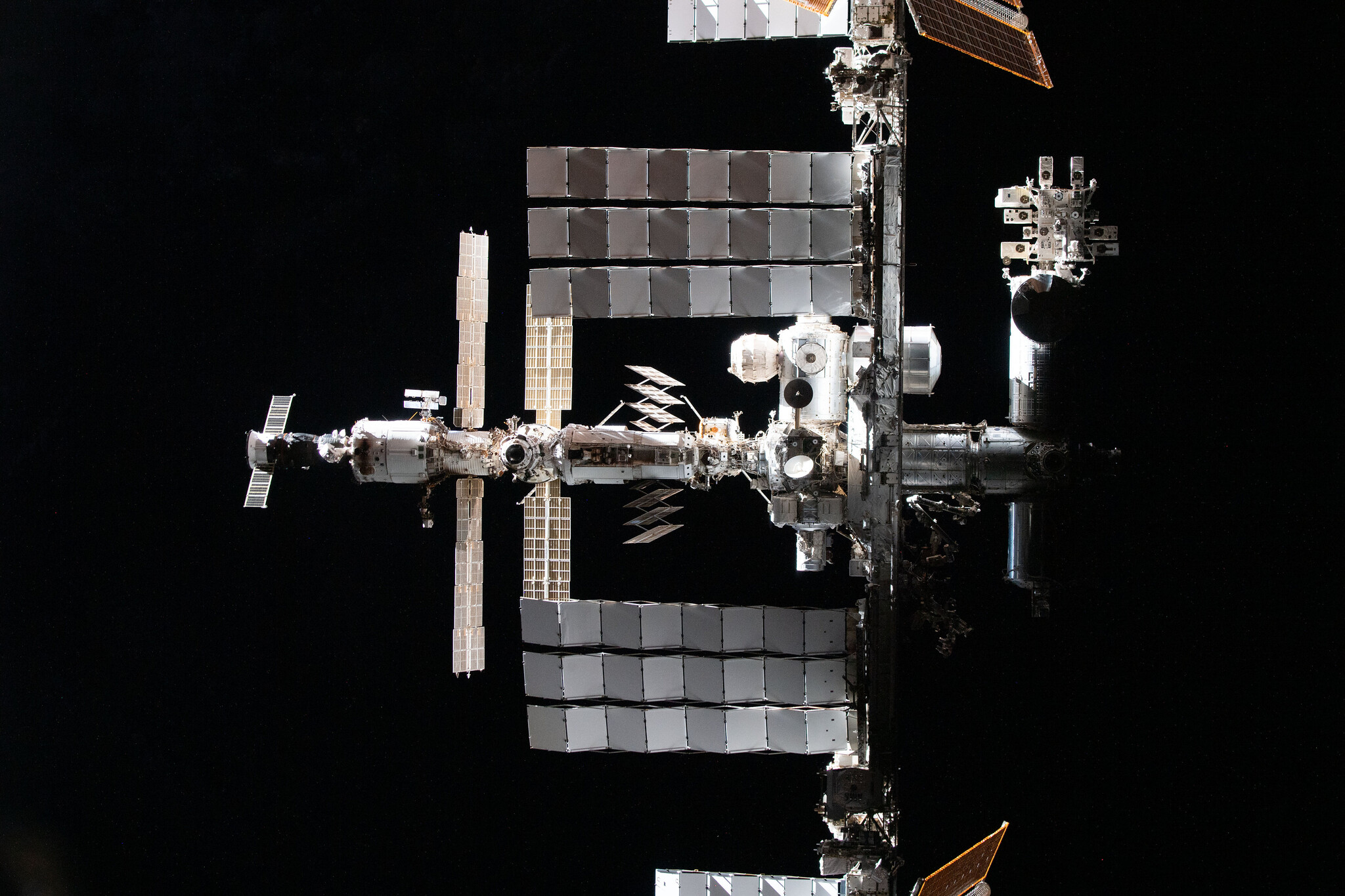 Nuevas imágenes de la Estación Espacial Internacional revelan que sigue siendo una joya