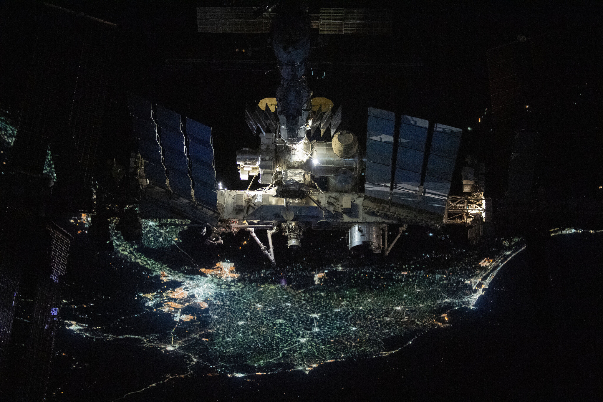 Nuevas imágenes de la Estación Espacial Internacional revelan que sigue siendo una joya