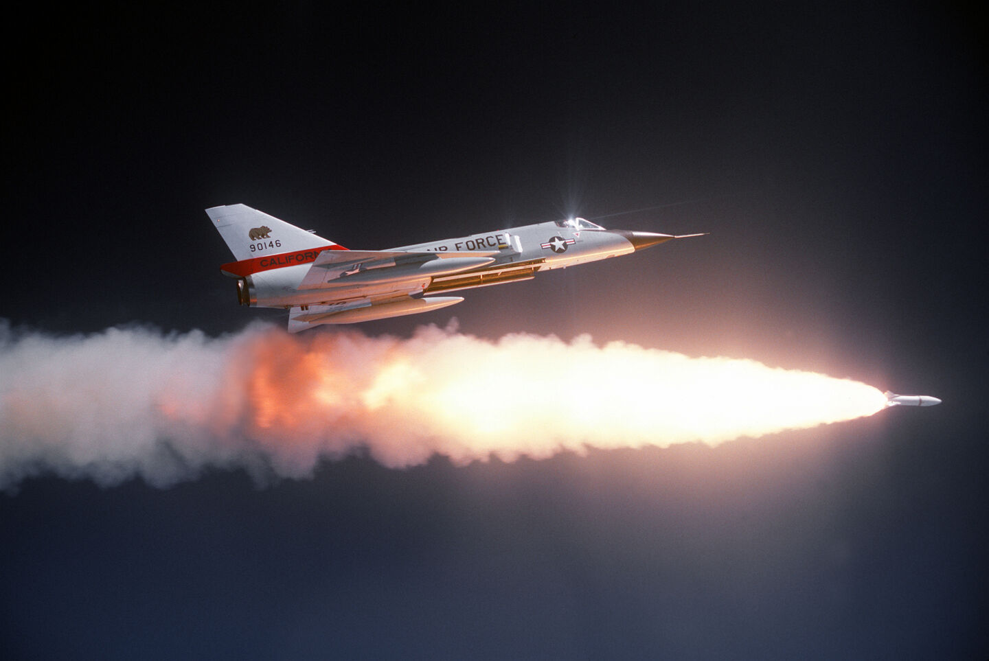 F-106-Firing-Genie-Missile-1440x963.jpg