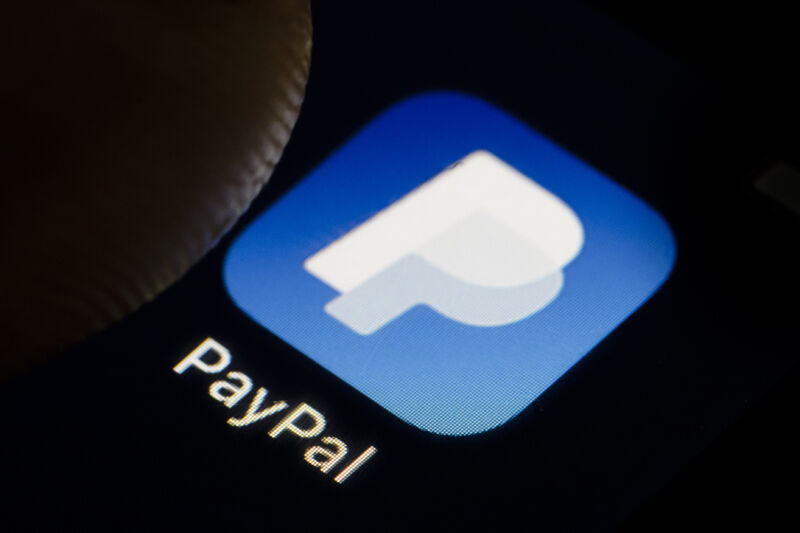 PayPal stole users’ money after freezing, seizing funds, lawsuit alleges