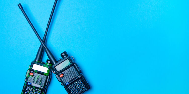 Microsoft Groups turns your cellphone right into a walkie-talkie