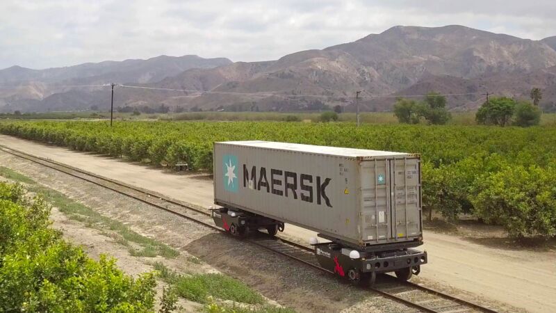 Autonomous battery-powered rail cars could steal shipments from