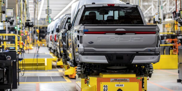Ford will build 150000 F-150 Lightnings per year due to demand – Ars Technica