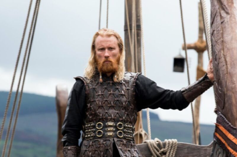 Thorbjørn Harr A Joué Jarl Borg De Götaland Dans Les Deux Premières Saisons De La Série History Channel &Lt;Em&Gt;Vikings&Lt;/Em&Gt;. Alerte Spoiler: Il A Rencontré Une Mort Horrible Via Le Légendaire 