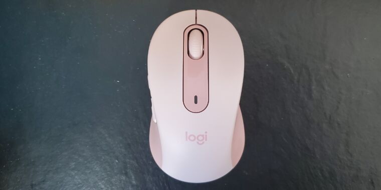 Logitech Signature M650: A quiet wi-fi mouse for large, small, or left palms