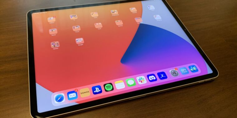 Apple is said to be working on a foldable MacBook/iPad hybrid device – Ars Technica