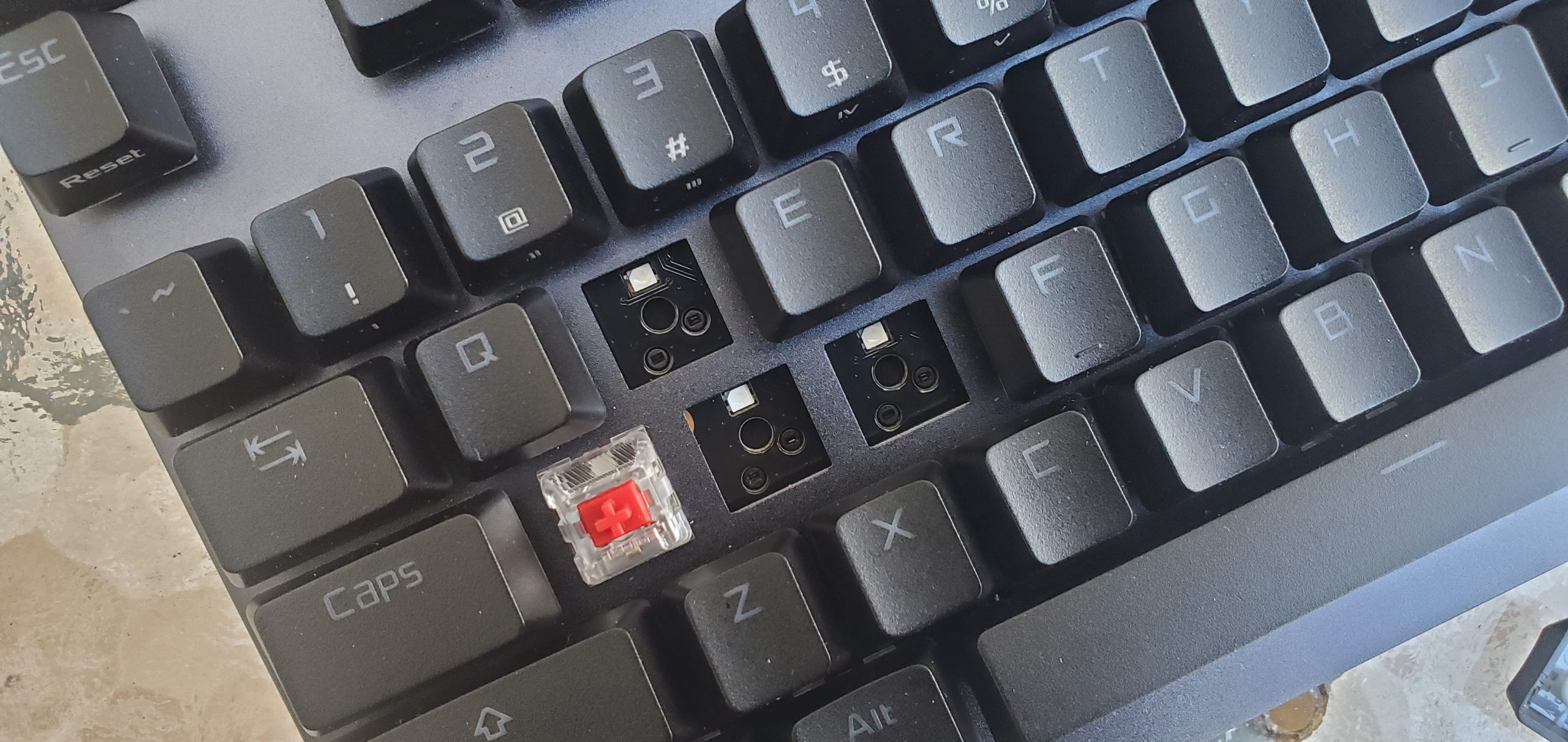 Rog-Strix-Flare-Red ASUS ROG Strix Flare RGB Mechanical Gaming Keyboard, Cherry MX Red