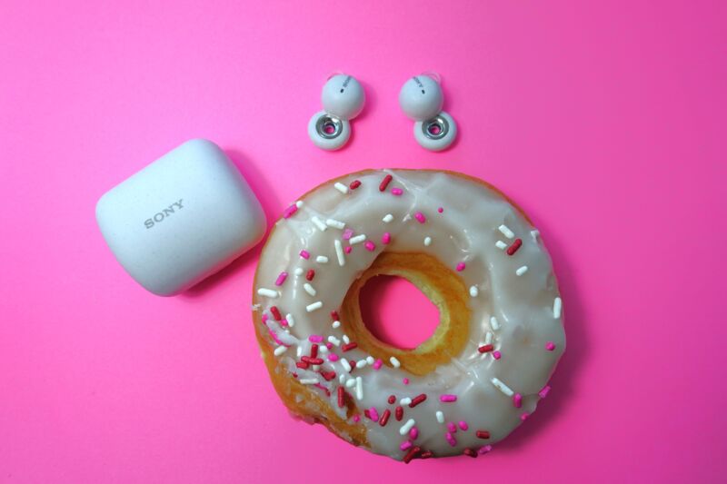 Pros and Cons of rings with a donut setting. The donut setting can hav