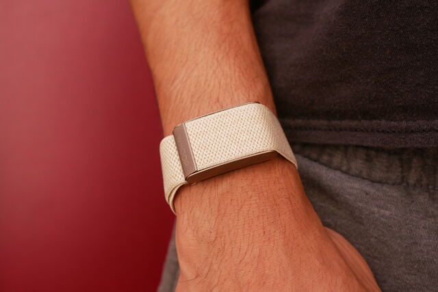 The Whoop Strap 4.0 is comfortable and distinctively sporty.