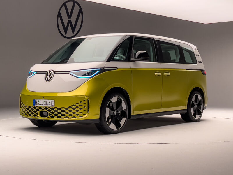 VW unveils adorable electric ID Buzz, US sales begin in 2024