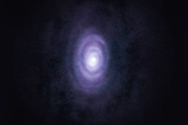 Pemandangan yang menunjukkan bintang kaya karbon V Hya di bab terakhirnya.