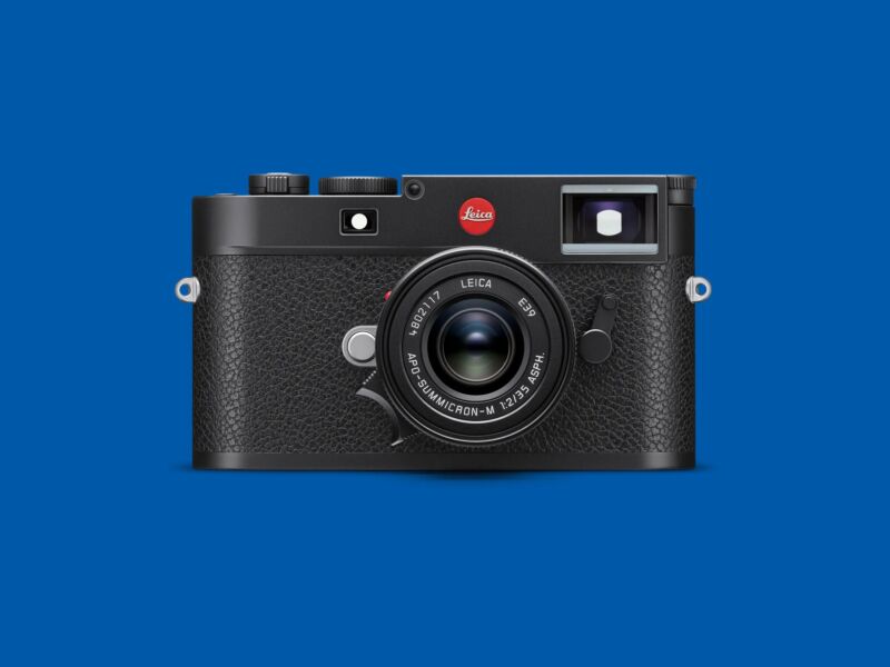 Leica’s new camera puts skill back into focus