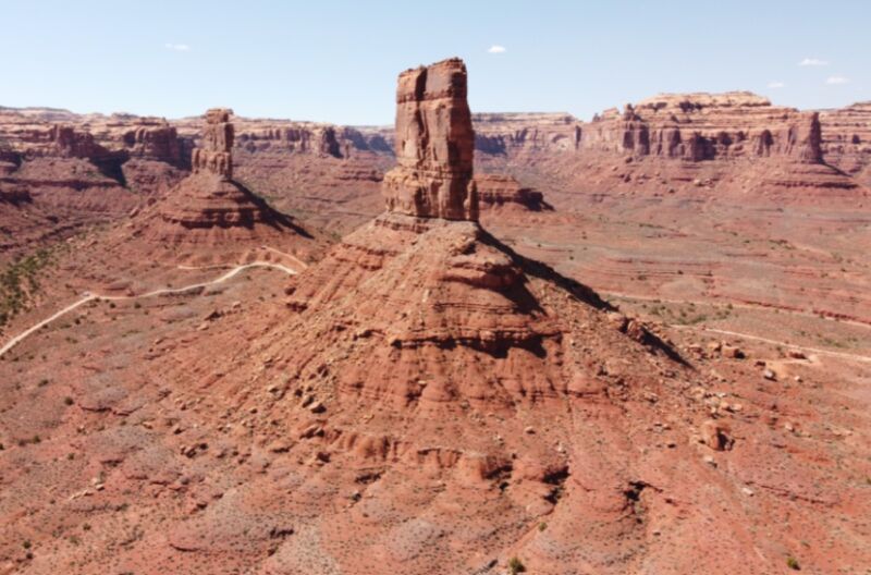 Eagle Plume Tower in Bears Ears, Utah. Geologists at the University of Utah have developed a mathematical model to predict the fundamental resonant frequencies of this and similar formations based on the formations' geometry and material properties. 