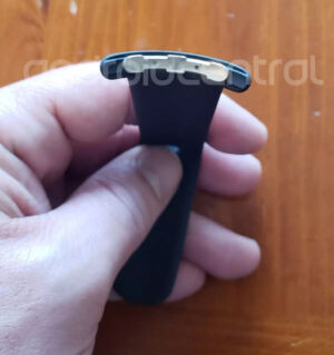 The watch bands don't have pogo connectors, but the watch does?