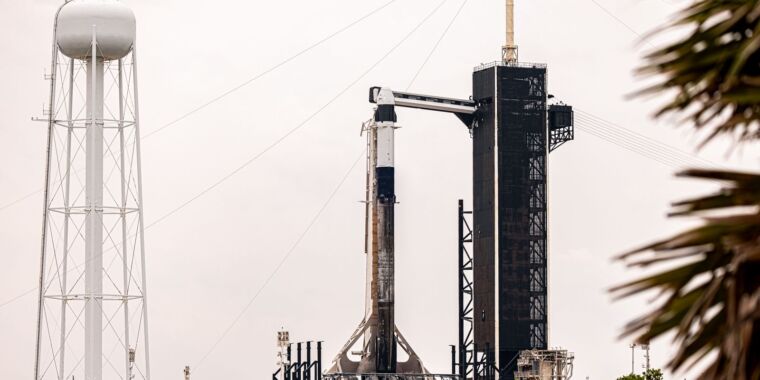 Raportul rachetei: NASA cumpără SpinLaunch, Space Force Copper vizitează baza stelară Raportul rachetei: NASA cumpără SpinLaunch, Space Force Copper vizitează baza stelară
