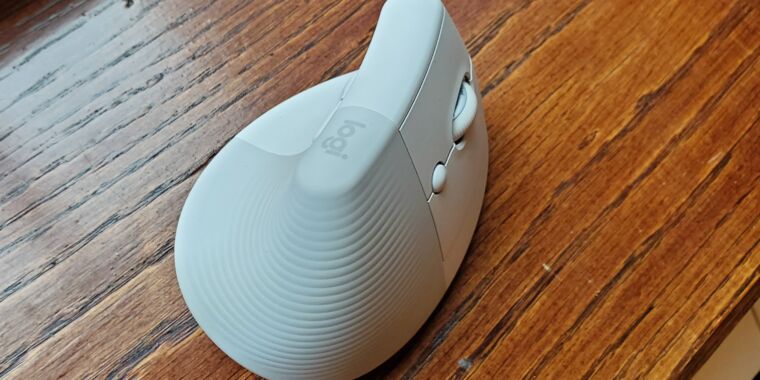 Logitech’s Lift is a vertical mouse that’s easier to grasp