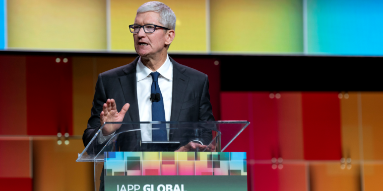 Tim Cook delivers speech railing against “data industrial complex,” sideloading