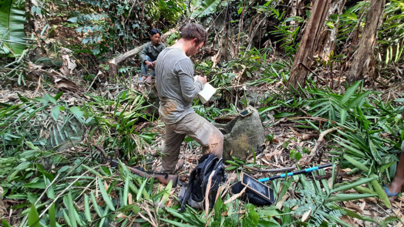 Archaeologists find dozens of giant stone jars on Indian hillsides