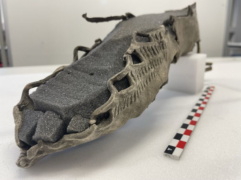 Melting ice in a Norwegian alpine pass reveals a 1,500-year-old shoe | Ars  Technica