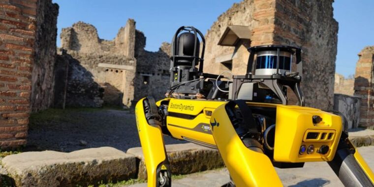 Robotic dog will be on patrol in Pompeii thumbnail