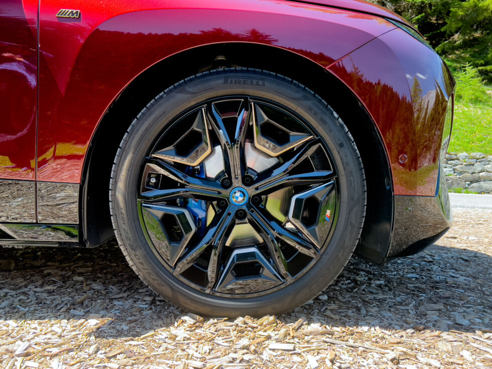 Our test car ran on 22-inch wheels with sticky Pirelli P-Zero performance tires, both of which are bad for range. Combined with our efficiency numbers, it makes me think the EPA numbers are slightly conservative.