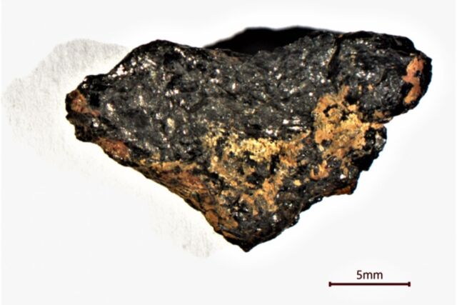 Uma amostra de 3 gramas da Pedra Hypatia.