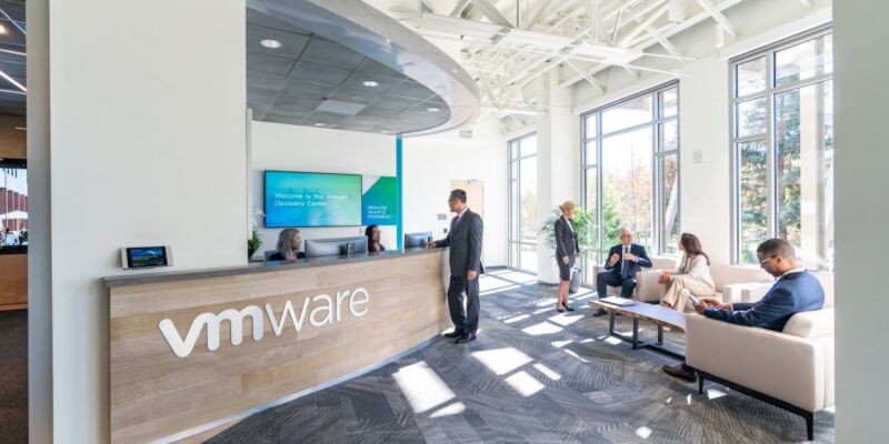 Broadcom pagará $ 61 mil millones para convertirse en la última compañía en adquirir VMware