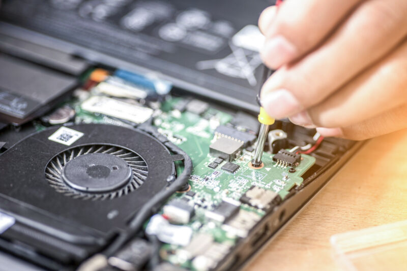 The State of New York adopts the first bill for the right to repair electronics