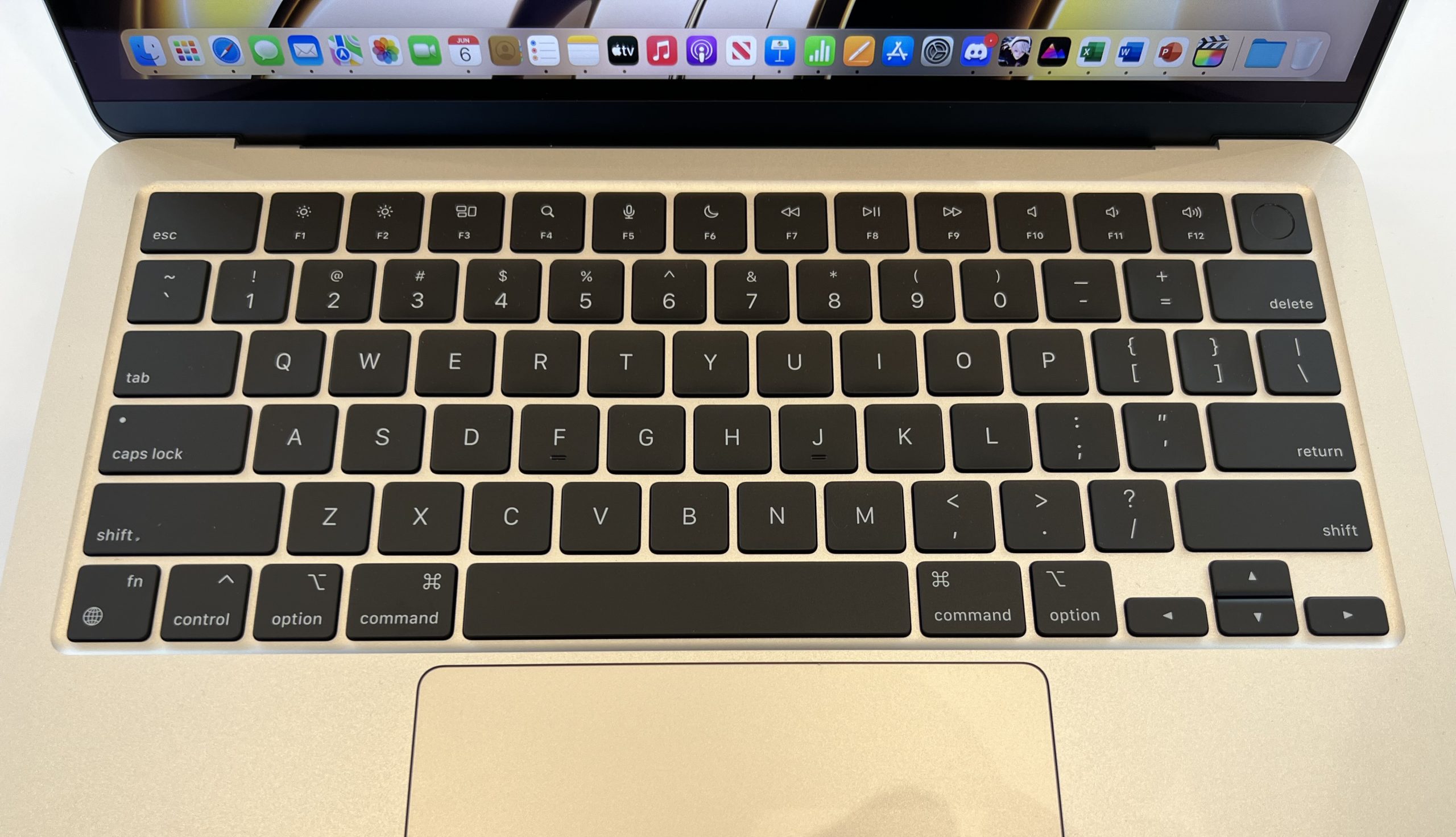thumbnail image 2 of New US Layout Keyboard Replacement For MacBook Air 13-inch M2 A2681 (2022) 2 of 4