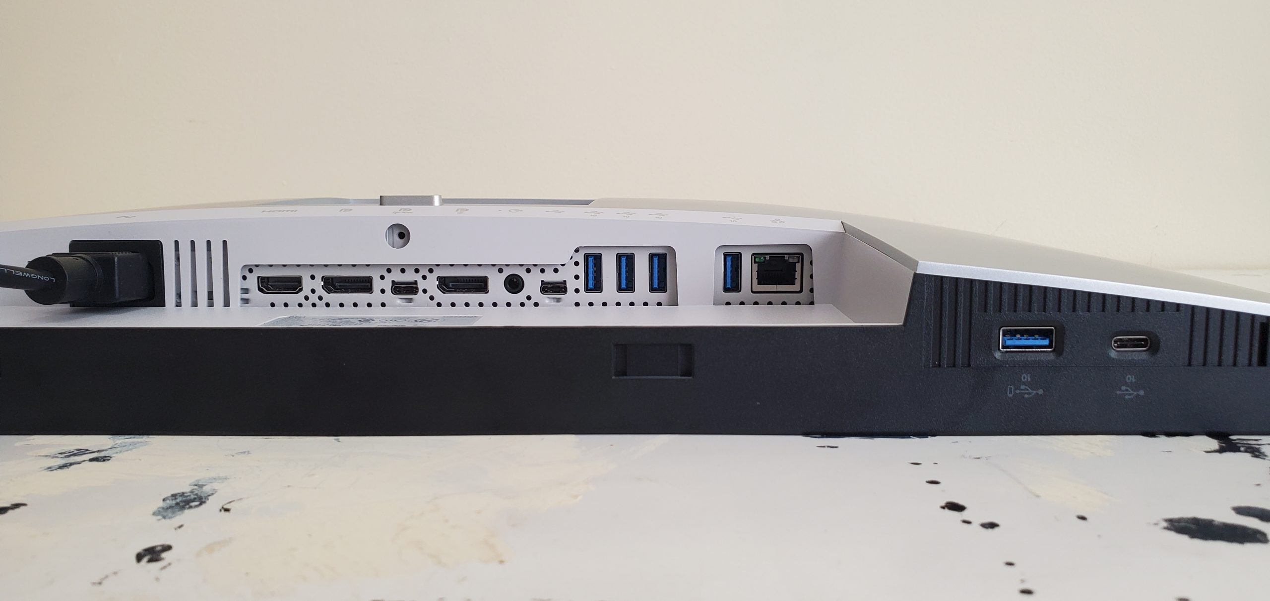 IPS Black brings impressive contrast and vivid colors to Dell's