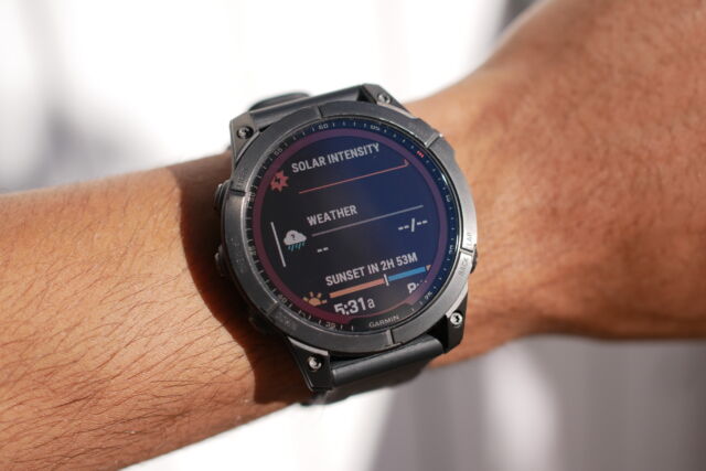 The Garmin Fenix 7 is easy to see in direct sunlight. The solar version even gathers a charge from it.