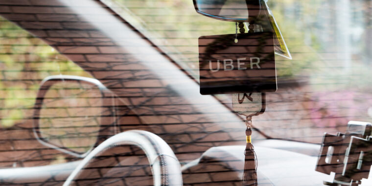 Uber emails: Exec admits “we’re not legal,” another claims we’re all “pirates”