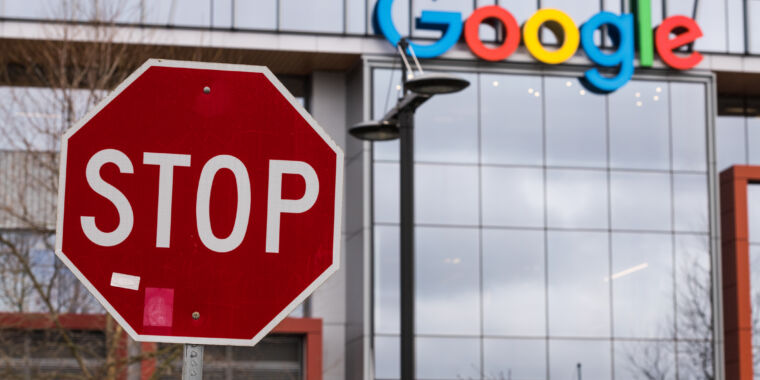 Google hit with more privacy complaints for “deceptive” sign-up process [Updated]
