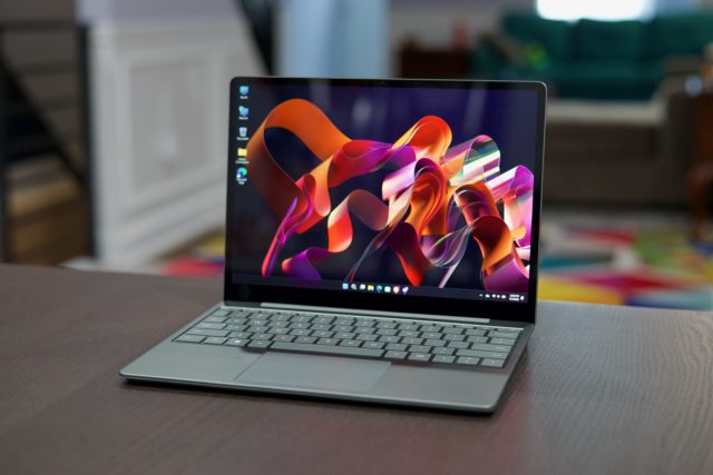 <a href="https://arstechnica.com/gadgets/2022/07/review-microsofts-surface-laptop-go-2-has-a-lot-of-problems-but-i-like-it-anyway/" target="_blank" rel="noopener">Microsoft's Surface Laptop Go 2</a>.