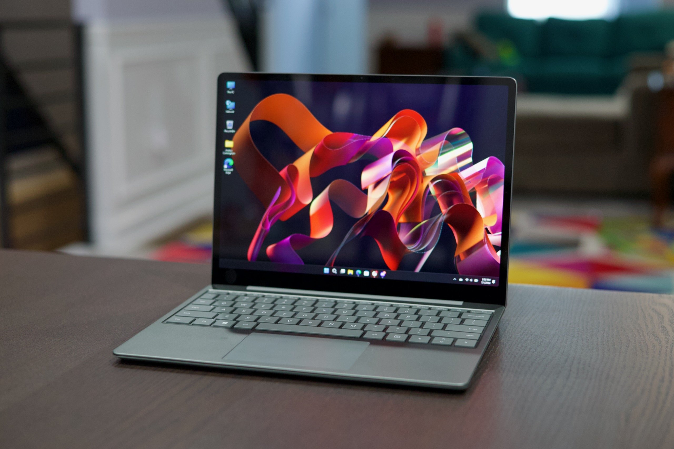 microsoft surface laptop go