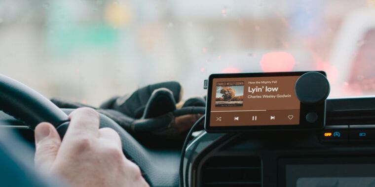 “Unacceptable”: Spotify bricking Car Thing devices in Dec. without refunds