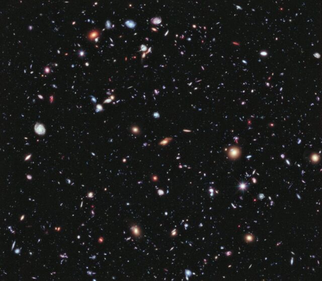 Gambar bidang ultra dalam Hubble dirilis pada tahun 2009.