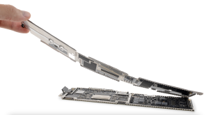 M2 MacBook Air teardown reveals accelerometer, minimal heat