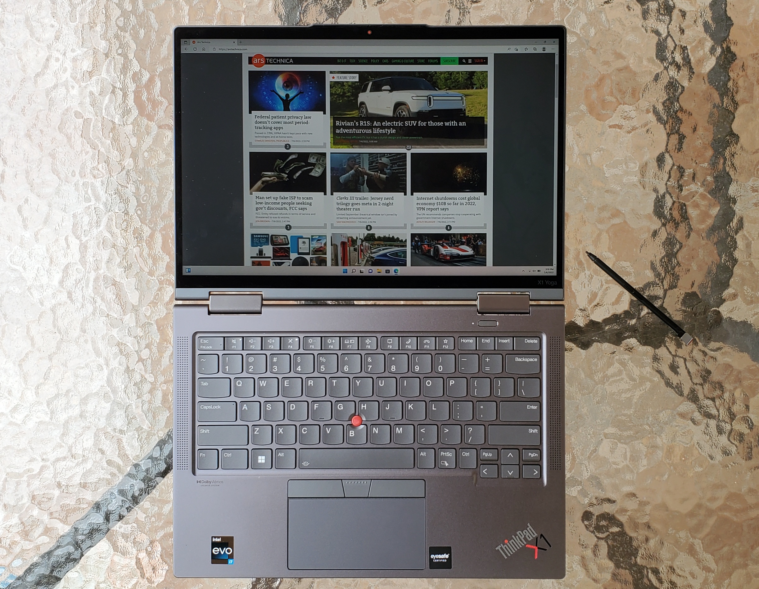 Review: Lenovo's ThinkPad X1 Yoga Gen 7 looks good but feels warm | Ars  Technica