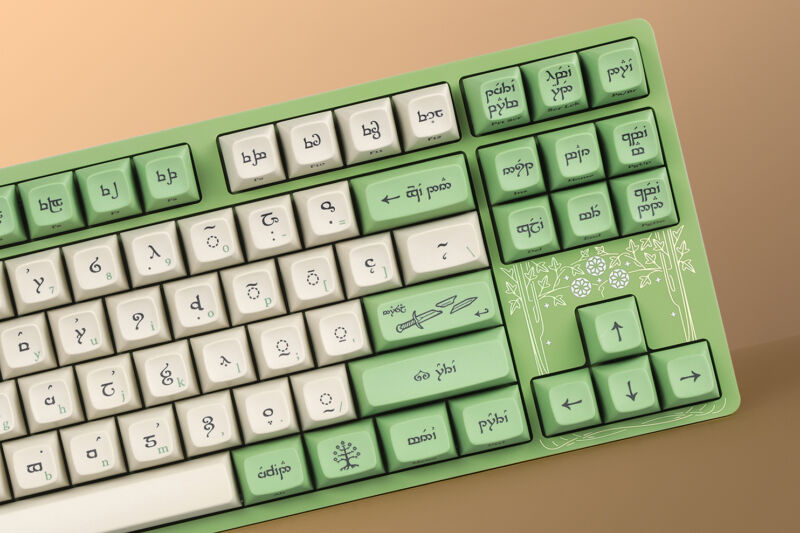 Let go of the Lord of the Rings mechanical keyboard close-up elvish