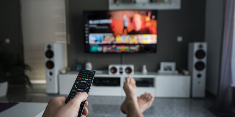 Computers vs. TV: Which is less likely to promote dementia? thumbnail